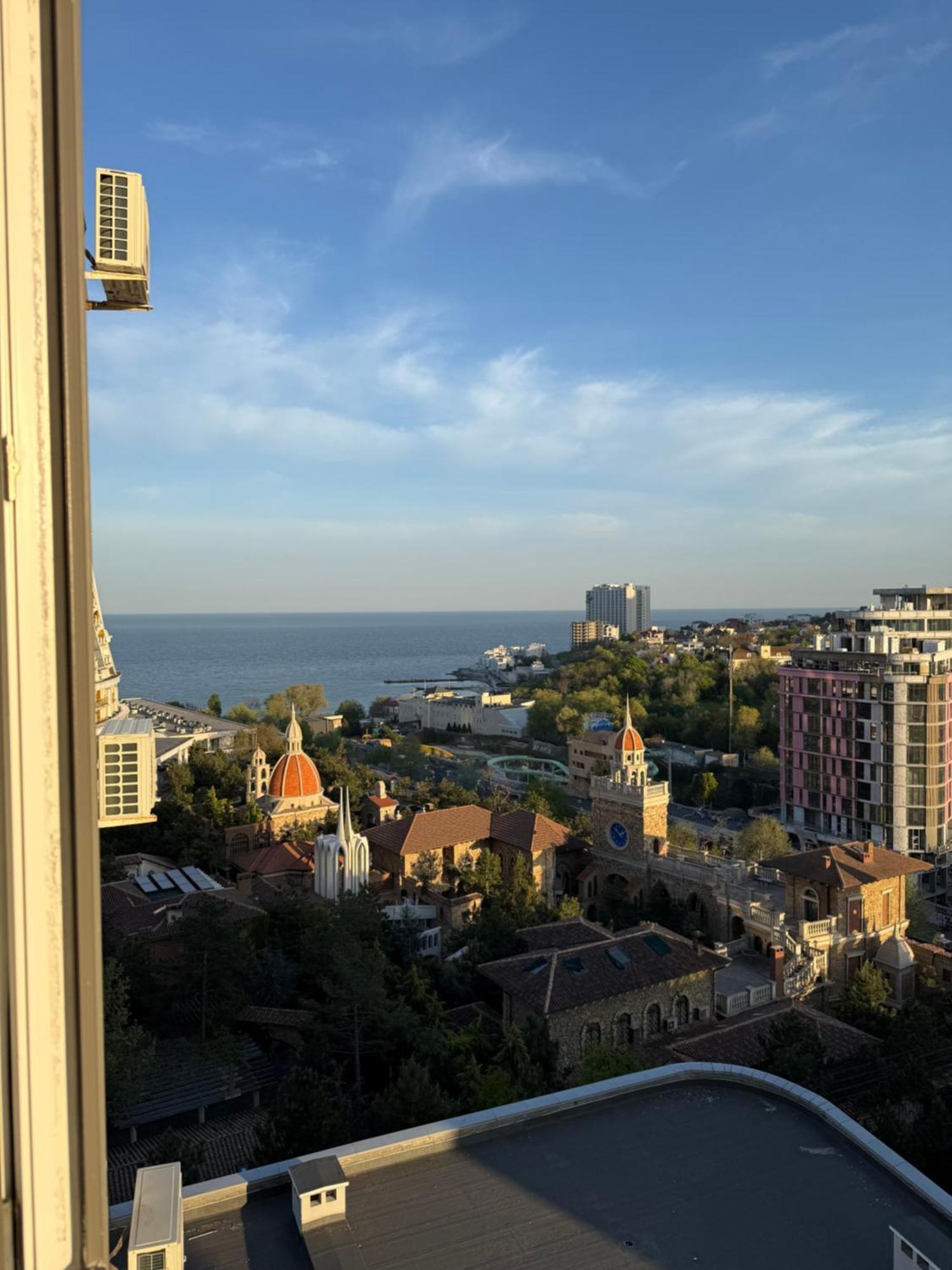 Gagarin Plaza Apartments Odesa Exterior photo