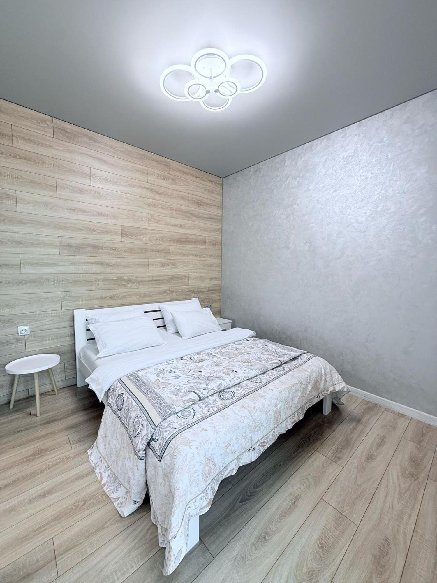 Gagarin Plaza Apartments Odesa Exterior photo