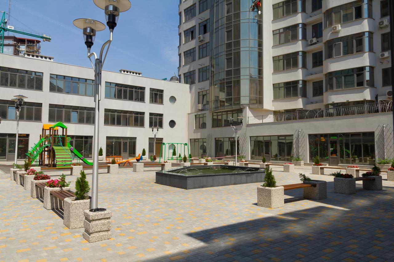 Gagarin Plaza Apartments Odesa Exterior photo